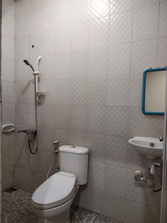 Oyo 1239 モジョケルト クラシック ホームステイ Mojokerto エクステリア 写真